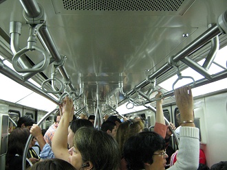 Varillajes en el tren subterr�neo de la
                        l�nea no. 1