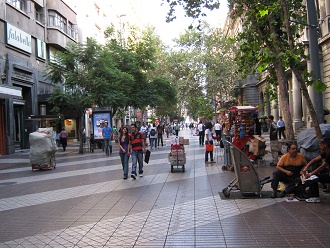 Paseo Ahumada, limpiabotas y puestos de
                venta