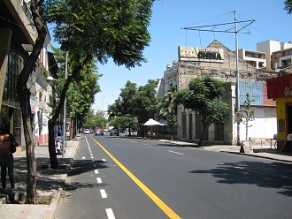 Avenida Brasil, ciclov�a en dos
                        direcciones