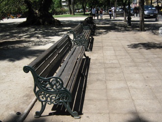 Plaza Brasil, bancos viejos