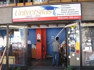Plaza Brasil, la entrada al caf� Internet