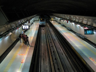 La estaci�n "Cumming", viene el
                          tren