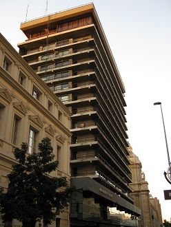 Calle Hu�rfanos, la municipalidad de
                          Santiago de Chile