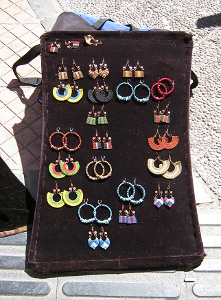 Calle P�o Nono, puesto en la calle con
                          joyas