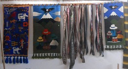 Wand mit Wandteppichen, Nahaufnahme 02