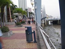Flusspromenade "Promenade 2000",
                        Sicht nach Norden