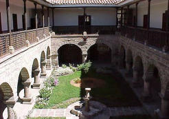 Herrenhaus "Boza und
                                  Sol�s" 02, Ayacucho, Innenhof