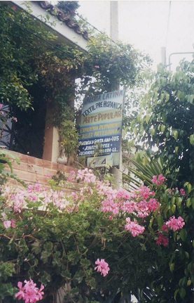 Plaza Santa Ana, das Haus der Familie
                        Gallardo, Reklameschild
