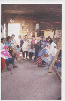 Equipo en un semic�rculo 05, de canto