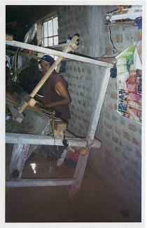 Trabajador al telar 04