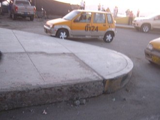 Acera alta