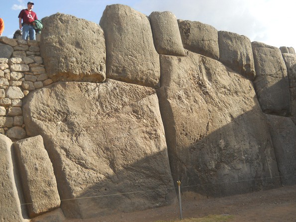 Cusco Sacsayhuam�n, Mauer mit geschnittenen Steinen, Detail 27
