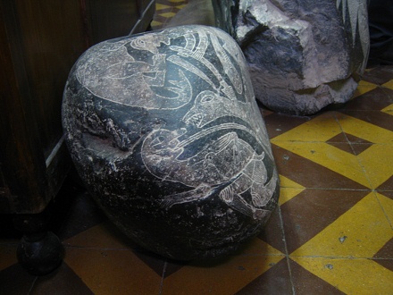 Hombre toma la fuga de un dinosaurio