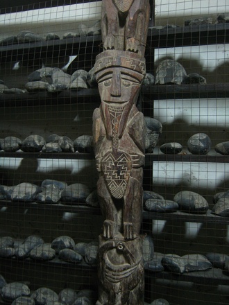 Estela de los incas, detalle 01 de una
                            cara