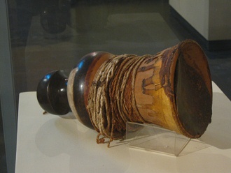 Tambor peque�o de la cultura
                                    Nazca 01