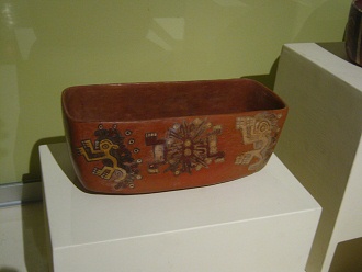 Molde con figuras de dioses