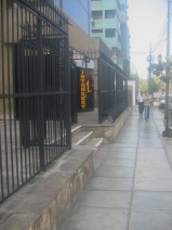 Miraflores, Avenida Bolognesi,
                        Internet-Cyber f�r 1 Sol pro Stunde (ca. 35
                        Rappen)