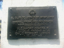 Miraflores, Bolognesiplatz (Plaza
                          Bolognesi), Denkmal, Gedenktafel f�r Oberst
                          Bolognesi