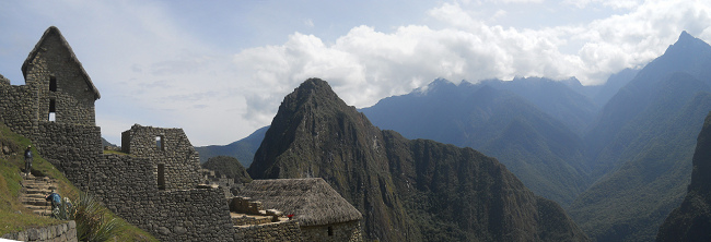 Casa de guardi�n con el cerro Huaynapicchu,
                    panorama