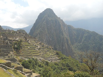 Terrazas con el mirador Huaynapicchu 01