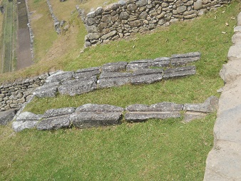 Machu Picchu: canalitos en terrazas