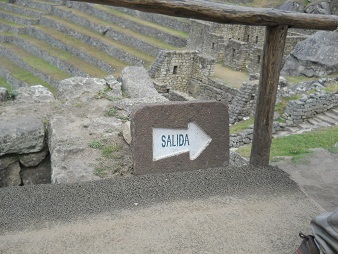 Salida de la prisi�n en forma de un �guila
                    c�ndor, placa indicador