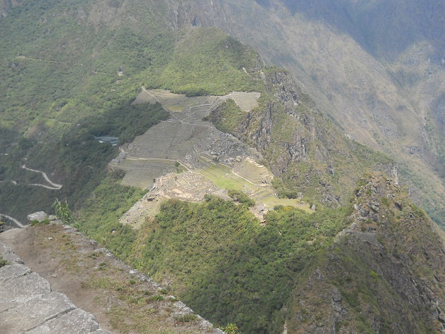 Pueblito Huaynapicchu, vista a Machu Picchu