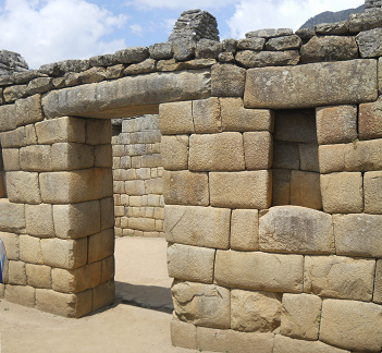 Inka-Zimmer in Machu Picchu: T�r�ffnung mit Nische, Panoramafoto