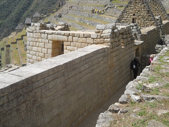 Sicht auf den Sonnentempel von oben 5