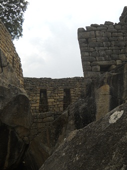 Machu Picchu, Adlergef�ngnis / Adlertempel: Das Zentrum des Adlers (in Peru ist das immer ein Condor)