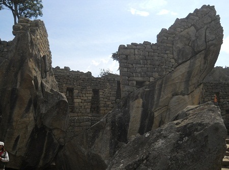 Machu Picchu: Das Adlergef�ngnis
                                (Condor) - [oder ein Adlertempel?]