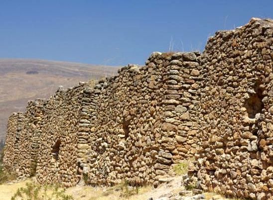 Ruinen der Zitadelle Arwaturo in
                    Chupaca, Jun�n
