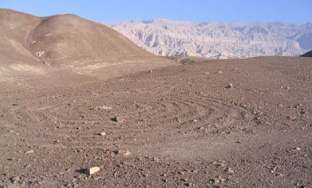 Ein Spiralen-Geoglyph im Majes-Tal in
                            der Provinz Arequipa, Peru