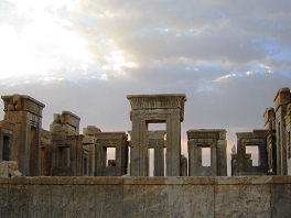 Antica civilt� di
                      Persepoli (oggi in Iran), tempio
