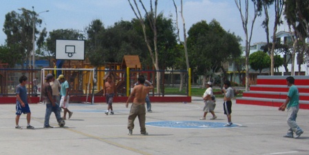 Parque San Est�ban 29-12-2010,
                          futbolistas salvajes 01, primer plano