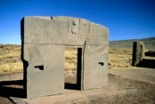 Tiawanako (Tiawanaku, Tiahuanaco),
                            puerta del sol