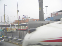 Busterminal Fiori, das grosse Schild
                        "Fiori"