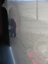 Busfahrer vor R�tselreifen (11)