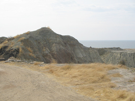 Panamericana Norte zwischen Tumbes und
                          Zorritos, W�stenberg und Sicht auf das Meer