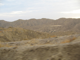 Panamericana Norte zwischen Mancora und
                        Piura, Mondlandschaft (05)